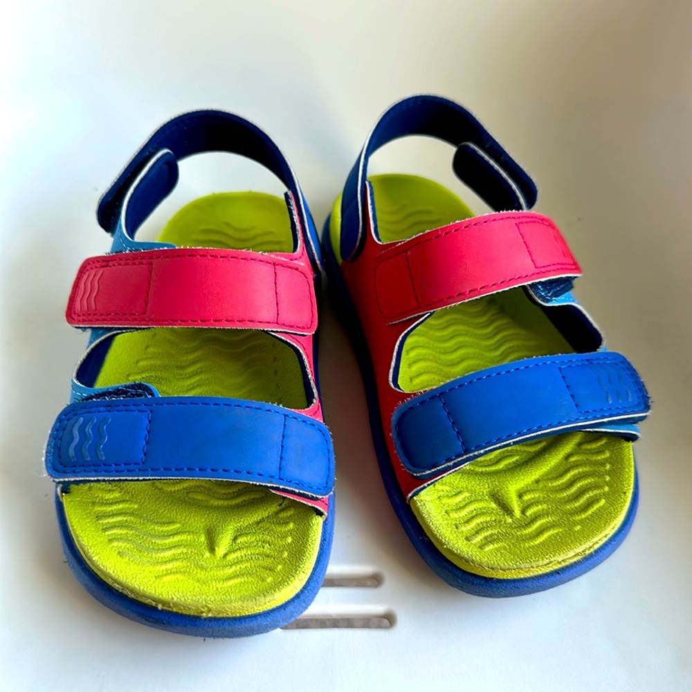 Native sandals T9